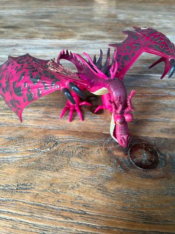 Roze Draak Speelgoed beschikbaar voor biedingen