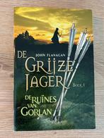 John Flanagan - De ruïnes van Gorlan, Ophalen of Verzenden, Zo goed als nieuw, John Flanagan