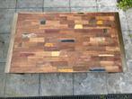 Houten tafel met ijzeren poten, Huis en Inrichting, Tafels | Salontafels, Ophalen, Gebruikt, Vierkant, Minder dan 50 cm