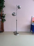 Vintage Chromen Vloerlamp – Dubbele Eye-Ball Spotkoppen – Ja, Huis en Inrichting, Lampen | Vloerlampen, Ophalen of Verzenden, Gebruikt