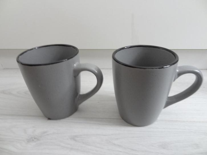 2x beker in grijs nieuw, Huis en Inrichting, Keuken | Servies, Nieuw, Kop(pen) en/of Schotel(s), Overige stijlen, Overige materialen