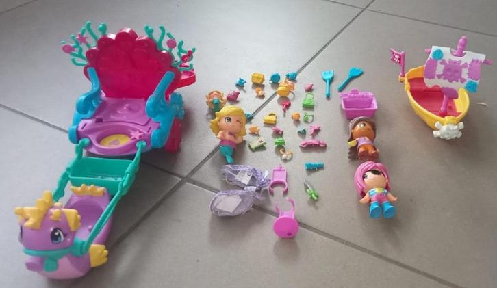 Pinypon Zeemeerminnen+piratenschip veel accessoires zgan, Verzamelen, Poppetjes en Figuurtjes, Zo goed als nieuw, Ophalen