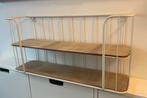 Bakkersrek voor aan de muur, Ophalen
