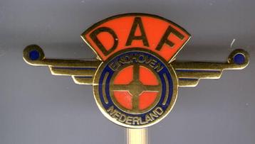 DAF Eindhoven Ned. oranje email vrachtauto speldje ( D_231 ) beschikbaar voor biedingen