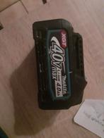 Makita oplader +accu   40 VOLT 4 AHM, Ophalen of Verzenden, Zo goed als nieuw