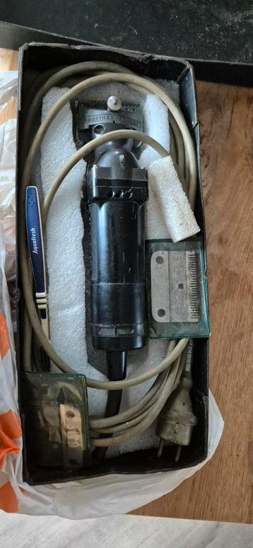 Vee scheermachine met 2 setjes scheermessen werkt goed beschikbaar voor biedingen