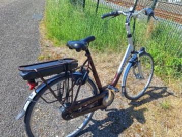 IN ZEER NETTE STAAT GAZELLE ORANGE C8 ELEKTRISCHE FIETS beschikbaar voor biedingen