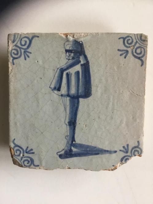 antieke tegel 1620 van Tegelfabriek Tichelaar uit Makkum, Antiek en Kunst, Curiosa en Brocante, Ophalen of Verzenden