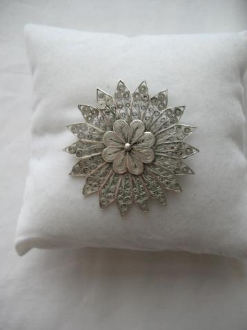 Zilvertone Filigrain Broche * Zonnebloem Vintage ( Nr 6 ) beschikbaar voor biedingen