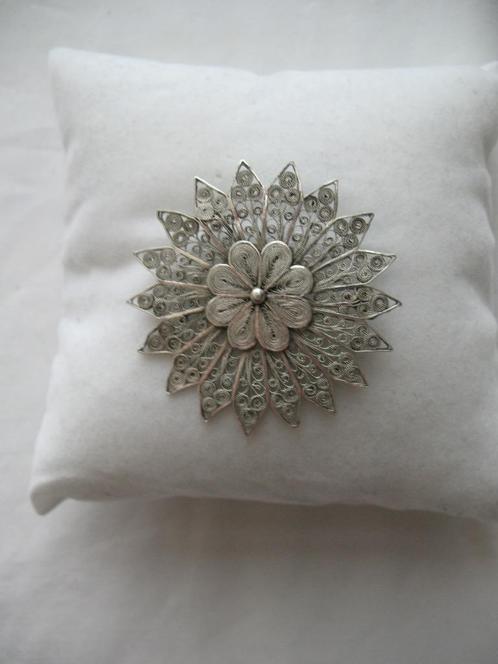 Zilvertone Filigrain Broche * Zonnebloem Vintage ( Nr 6 ), Sieraden, Tassen en Uiterlijk, Antieke sieraden, Broche, Overige materialen