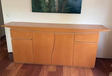 Dressoir 92x230x48 cm (hxbxd) beschikbaar voor biedingen