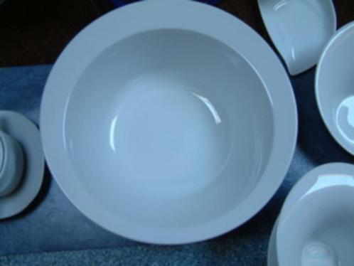 wit Porselein schaal  4 stuks voor salade / buffet 30 cm ron, Huis en Inrichting, Keuken | Servies, Nieuw, Schaal of Schalen, Overige stijlen