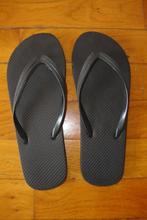 Nieuw! Zwarte slippers Hema.(38), Zwart, Nieuw, Hema, Ophalen