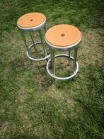 Leuke oranje barkrukken jaren'70, Huis en Inrichting, Krukjes, Ophalen, Overige materialen