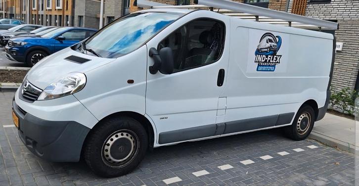 Chauffeur met bus- Direct beschikbaar, Diensten en Vakmensen, Verhuizers en Opslag