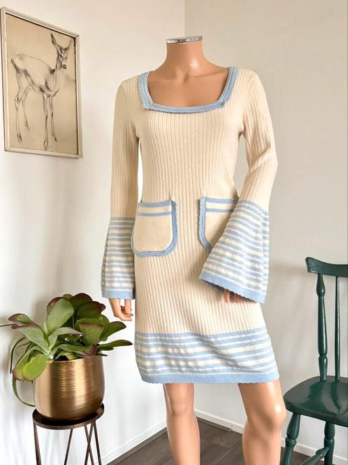 MONCIEL jurk maat M - ecru - lichtblauw - glitter, Kleding | Dames, Jurken, Zo goed als nieuw, Maat 38/40 (M), Blauw, Boven de knie