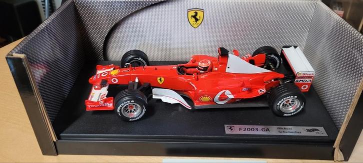 Hotwheels Ferrari F2004_GA Schumacher met Marlboro stickers, Hobby en Vrije tijd, Modelauto's | 1:18, Zo goed als nieuw, Auto