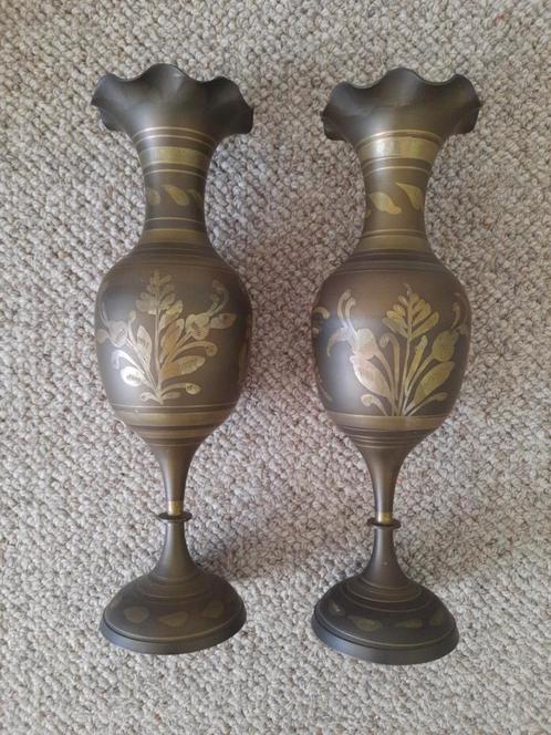 Vintage 2 geëtste messing sier/bloemen vazen, Antiek en Kunst, Curiosa en Brocante, Ophalen of Verzenden