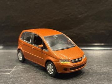 Fiat Idea oranje, Norev, Mint/Boxed beschikbaar voor biedingen