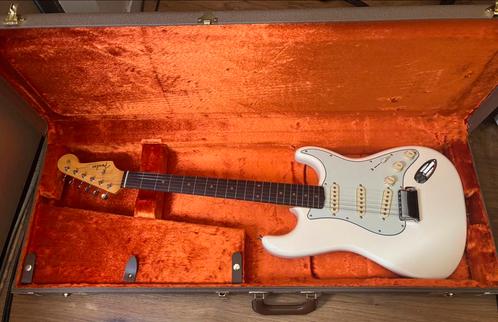 Fender AV II 61 Stratocaster (AmericanVintage, 2024), Muziek en Instrumenten, Snaarinstrumenten | Gitaren | Elektrisch, Zo goed als nieuw