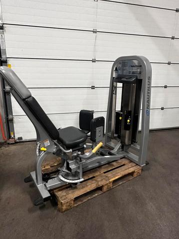 Nautilus Nitro Plus Abductor / Adductor Combinatie Apparaat beschikbaar voor biedingen