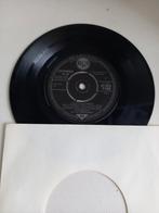 Elvis Presley ep  - Follow that dream/ What a wonderful life, Ophalen of Verzenden, Gebruikt, Pop, EP