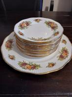 Elizabethan gebaksborden met gebaksschaal 12x gebaksborden 1, Ophalen of Verzenden, Zo goed als nieuw, Porselein, Compleet servies