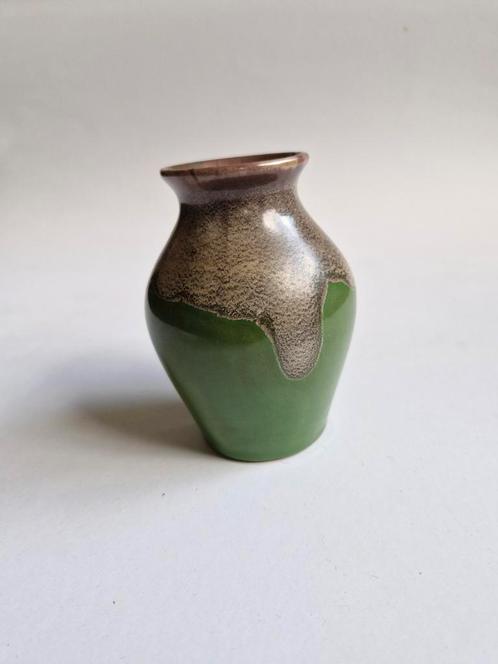 Vaasje, maker onbekend, Antiek en Kunst, Antiek | Vazen, Ophalen of Verzenden