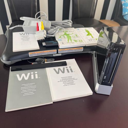 Nintendo Wii + Balance Board, Kabels, HDMI adapter, Wii Fit, Spelcomputers en Games, Spelcomputers | Nintendo Wii, Gebruikt, Zonder controller