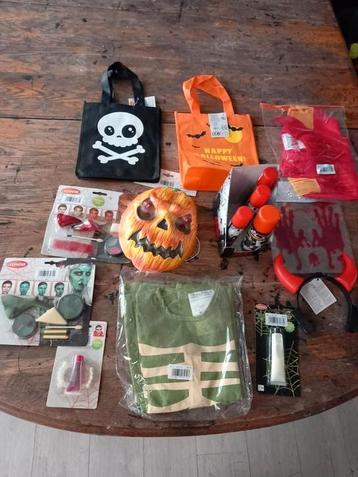 Compleet Halloween set  beschikbaar voor biedingen