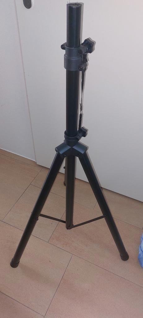Fun Generation Speaker Stand, Muziek en Instrumenten, Standaards, Zo goed als nieuw, Speaker, Ophalen