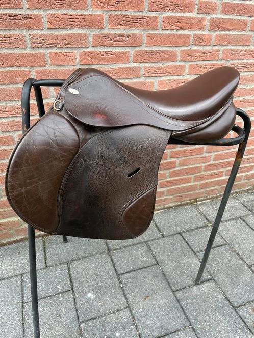Jc springzadel 16,5 inch, Dieren en Toebehoren, Paarden en Pony's | Zadels, Zo goed als nieuw, Springen, Ophalen of Verzenden