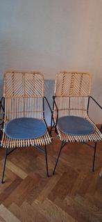 2 eetkamerstoelen.  Kleine beschadiging op het zitvlak, Ophalen, Gebruikt, Twee