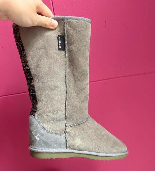 ‘Uggs’  maat 42 (Warmbat Australia ) 1X GEDRAGEN, Kleding | Dames, Schoenen, Zo goed als nieuw, Bruin, Ophalen of Verzenden