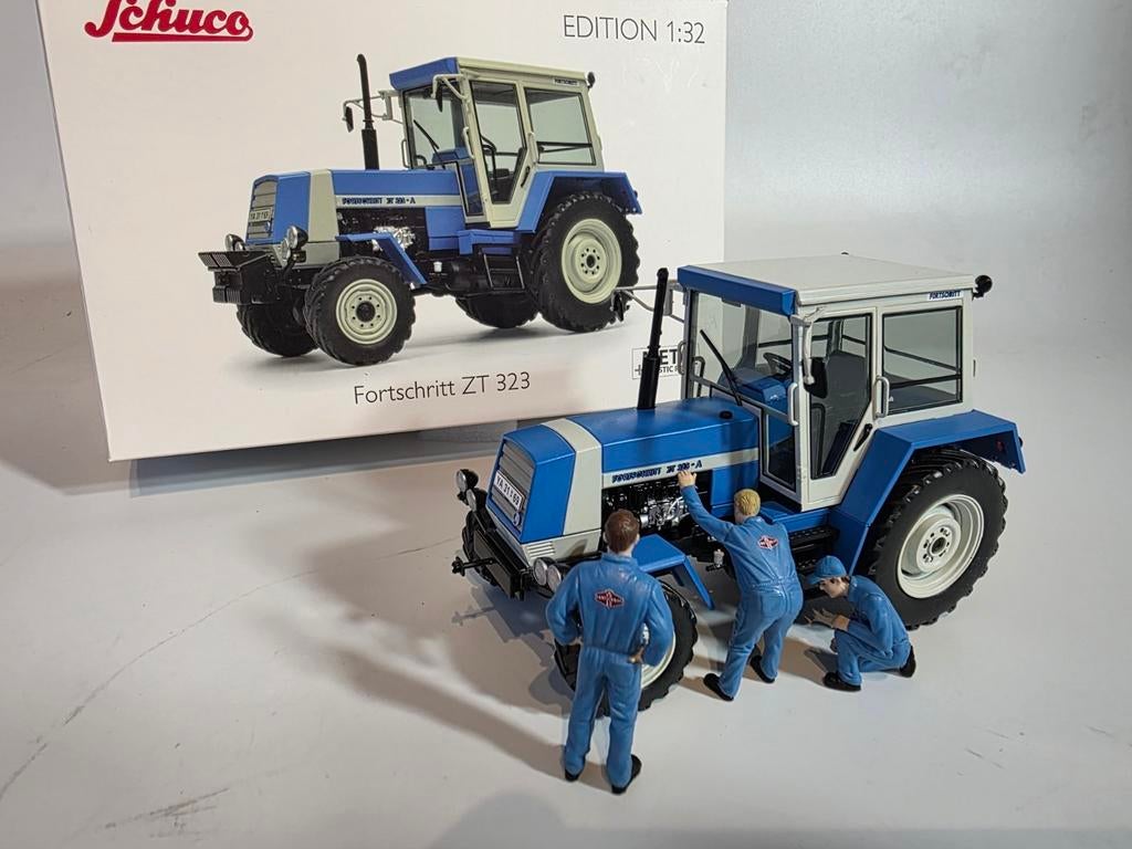 FORTSCHRIT ZT 323 1:32 SCHCO MET FIGUREN AANBIEDING, Ophalen of Verzenden, Nieuw, Tractor of Landbouw, Overige merken