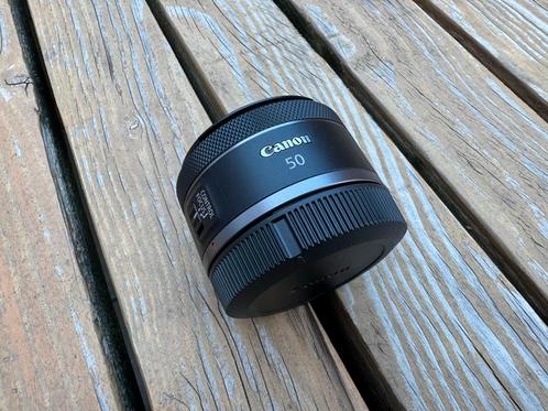 Canon RF 50mm f/1.8 STM lens in nieuwstaat, Audio, Tv en Foto, Fotografie | Lenzen en Objectieven, Zo goed als nieuw, Standaardlens