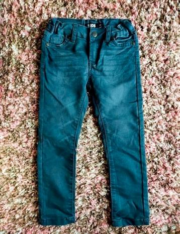 Zgan! Mooie zwarte jeans van Europe Kids! Mt 104

 beschikbaar voor biedingen