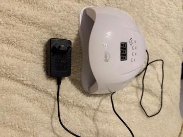 Nagellamp  beschikbaar voor biedingen