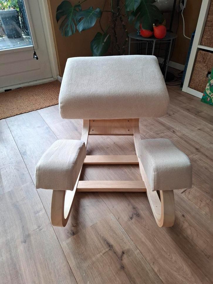 Ergonomische kniestoel, Huis en Inrichting, Stoelen, Zo goed als nieuw, Eén, Ophalen of Verzenden