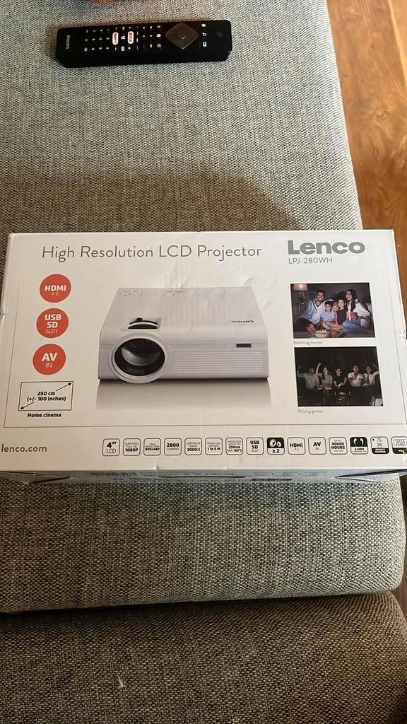 Lenco LPJ-280WH, Audio, Tv en Foto, Beamers, Zo goed als nieuw, LCD, Overige resoluties, Ophalen