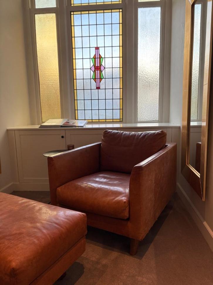 Montis Axel stoel met poef, Huis en Inrichting, Fauteuils, Zo goed als nieuw, Leer, 50 tot 75 cm, 75 tot 100 cm, Ophalen