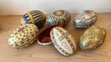 Vintage kerst decoratie , blikken “ Fabergé Ei “ - Set van 6 beschikbaar voor biedingen