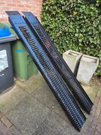 Oprijplaten 2x 180cm - 400kg totaal, Auto diversen, Ophalen of Verzenden, Gebruikt