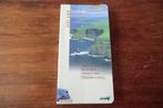 reisgids - Ierland - anwb gouden serie (1999) / Dublin, Cork, Gelezen, Europa, Ophalen of Verzenden, Reisgids of -boek