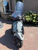 Zeer nette vespa sprint iget weinig km!, Fietsen en Brommers, Scooters | Vespa, Ophalen, Vespa S, Zo goed als nieuw, Benzine