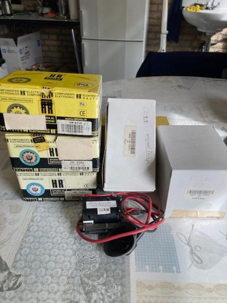 Philips lijntrafo's plus een tester, Hobby en Vrije tijd, Elektronica-componenten, Nieuw, Ophalen of Verzenden