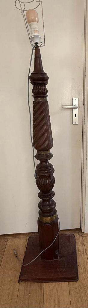 Antieke Houten Lampvoet, Huis en Inrichting, Lampen | Vloerlampen, Gebruikt, 100 tot 150 cm, Hout, Metaal, Ophalen