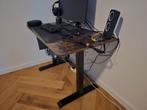 in hoogte verstelbaar bureau, Huis en Inrichting, Kasten | Computermeubels, 70 tot 120 cm, Ophalen of Verzenden, Zo goed als nieuw
