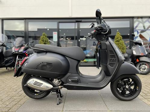Vespa GTS 300 cc HPE SuperTech, Motoren, Motoren | Piaggio, Bedrijf, Scooter, Ophalen of Verzenden