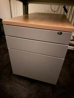 GRATIS Bureau Ahrend met ladenblok, Ophalen, Gebruikt, Bureau